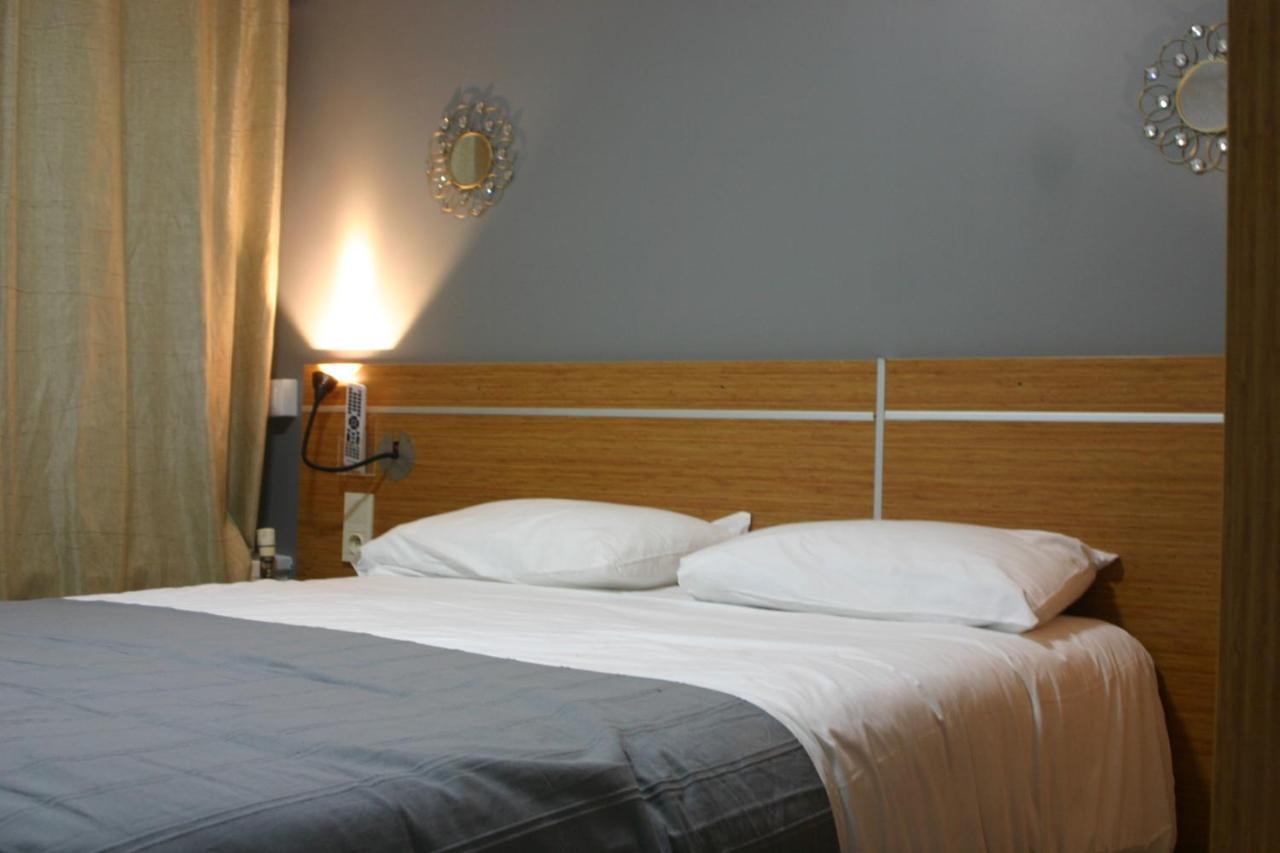 Helios Hotel Poitiers Zewnętrze zdjęcie